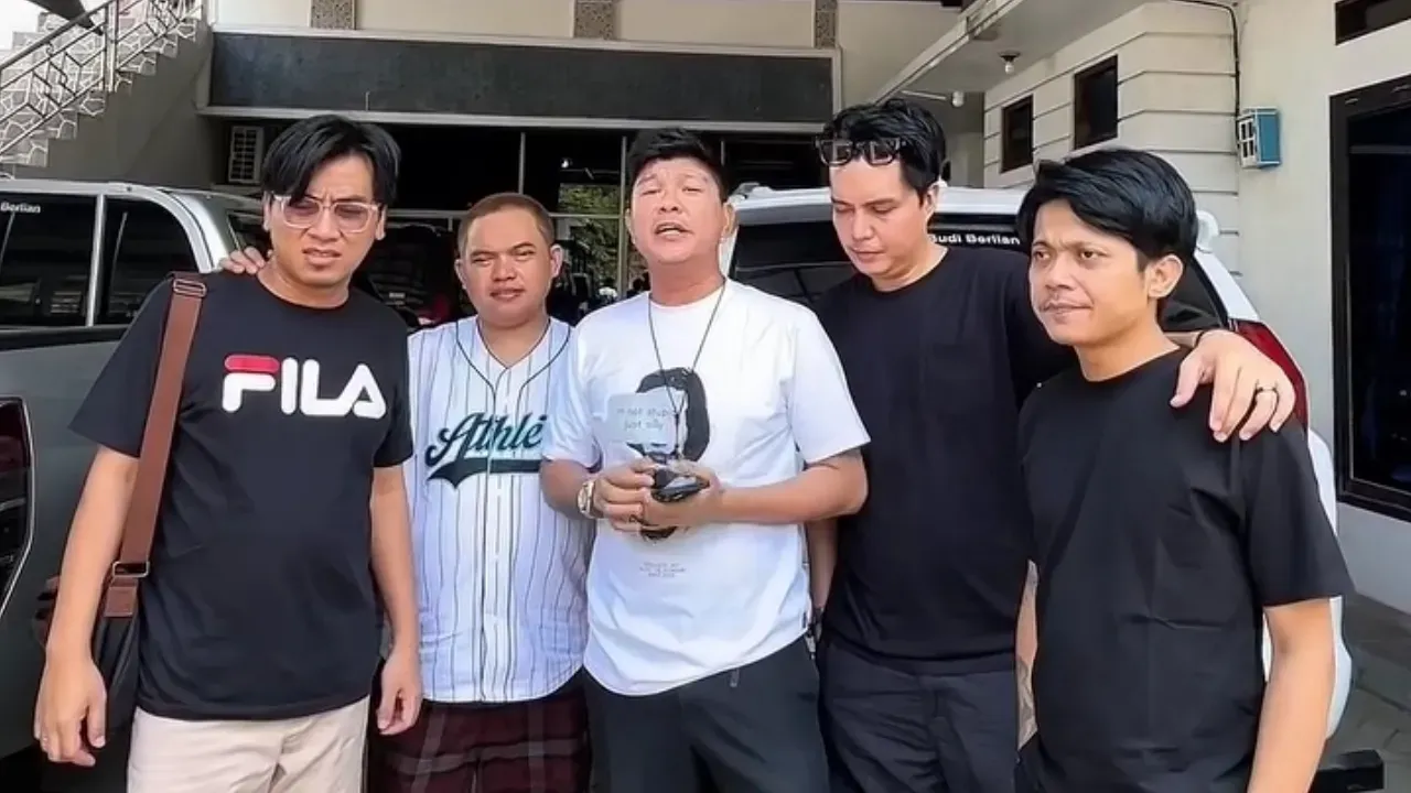 Kabut Asap Tak Surutkan Langkah: Kangen Band Tempuh Jalur Darat Tetap Tampil di Sampoerna Fest Palembang