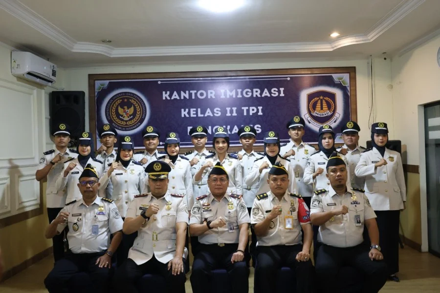 Kakan Imigrasi Bengkalis Lantik dan Ambil Sumpah 14 PNS Baru, Agnes Pramudya Tekankan Integritas