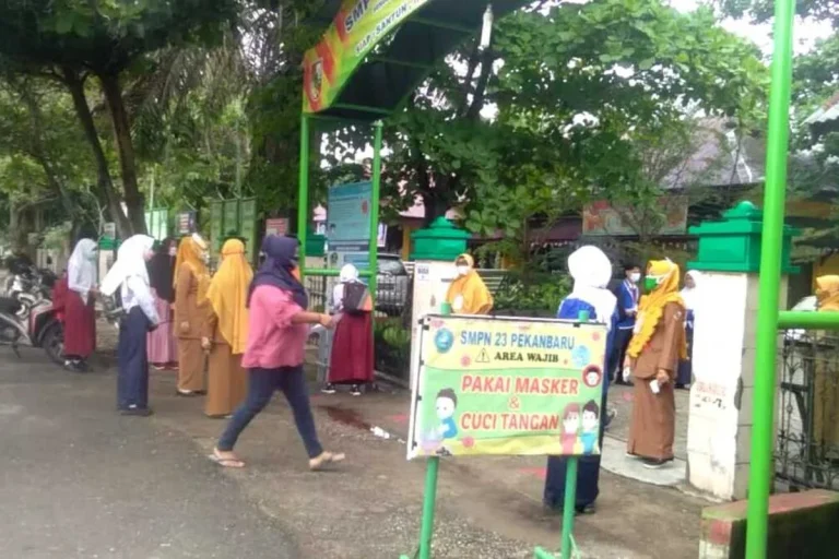 Kualitas Udara Pekanbaru Memburuk, Sekolah Tatap Muka Kembali Digelar dengan Protokol Kesehatan