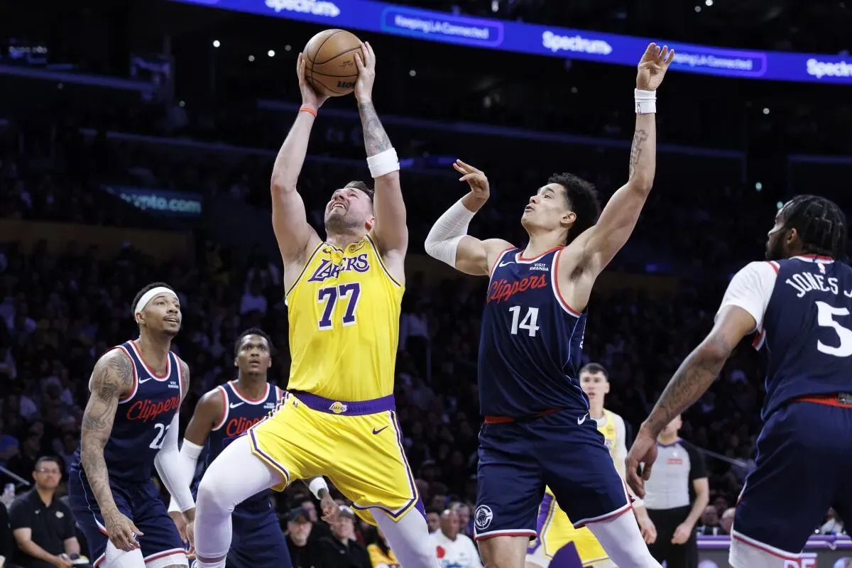 Lakers vs Clippers: Reaves Bersinar, Doncic Terpuruk, Lakers Menang Dramatis 125-117