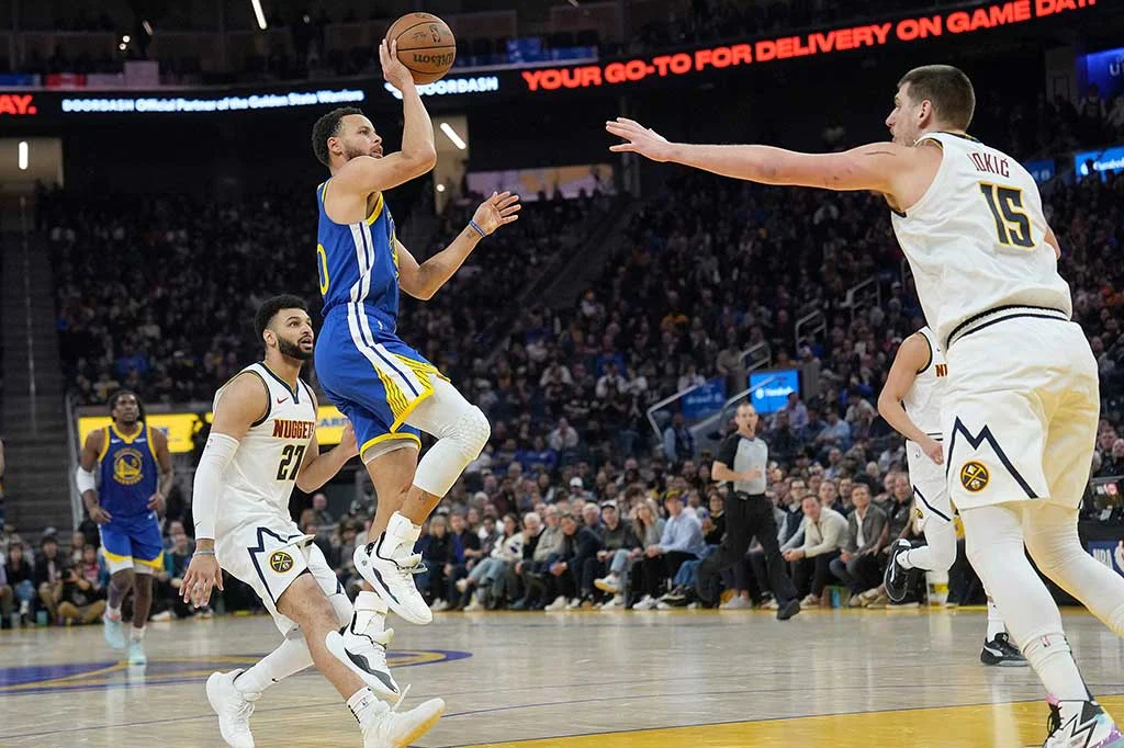 Lendeborg Meledak 31 Poin, Warriors Akhiri Mimpi Buruk dengan Menghancurkan Nuggets