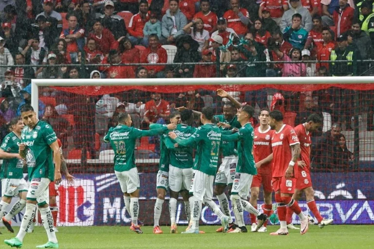 León vs Toluca Berakhir Imbang 1-1: Viñas Selamatkan Diablos Rojos di Menit Akhir Babak Pertama
