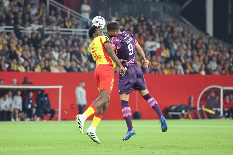 LOSC vs Lens: 4 dari 5 Model AI Ramalkan Kemenangan Lille di Derby du Nord
