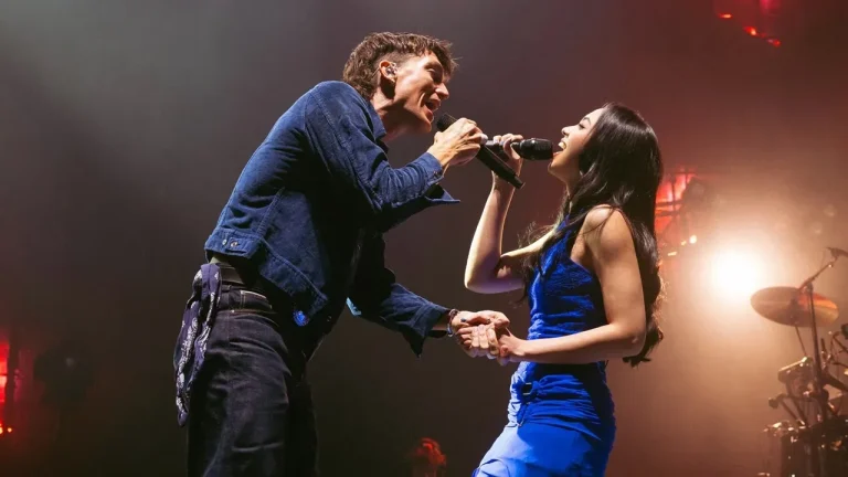 Lyodra Jadi Kejutan di Konser LANY Jakarta, Duet 'Stuck' Bareng Paul Klein Bikin Indonesia Arena Bergemuruh