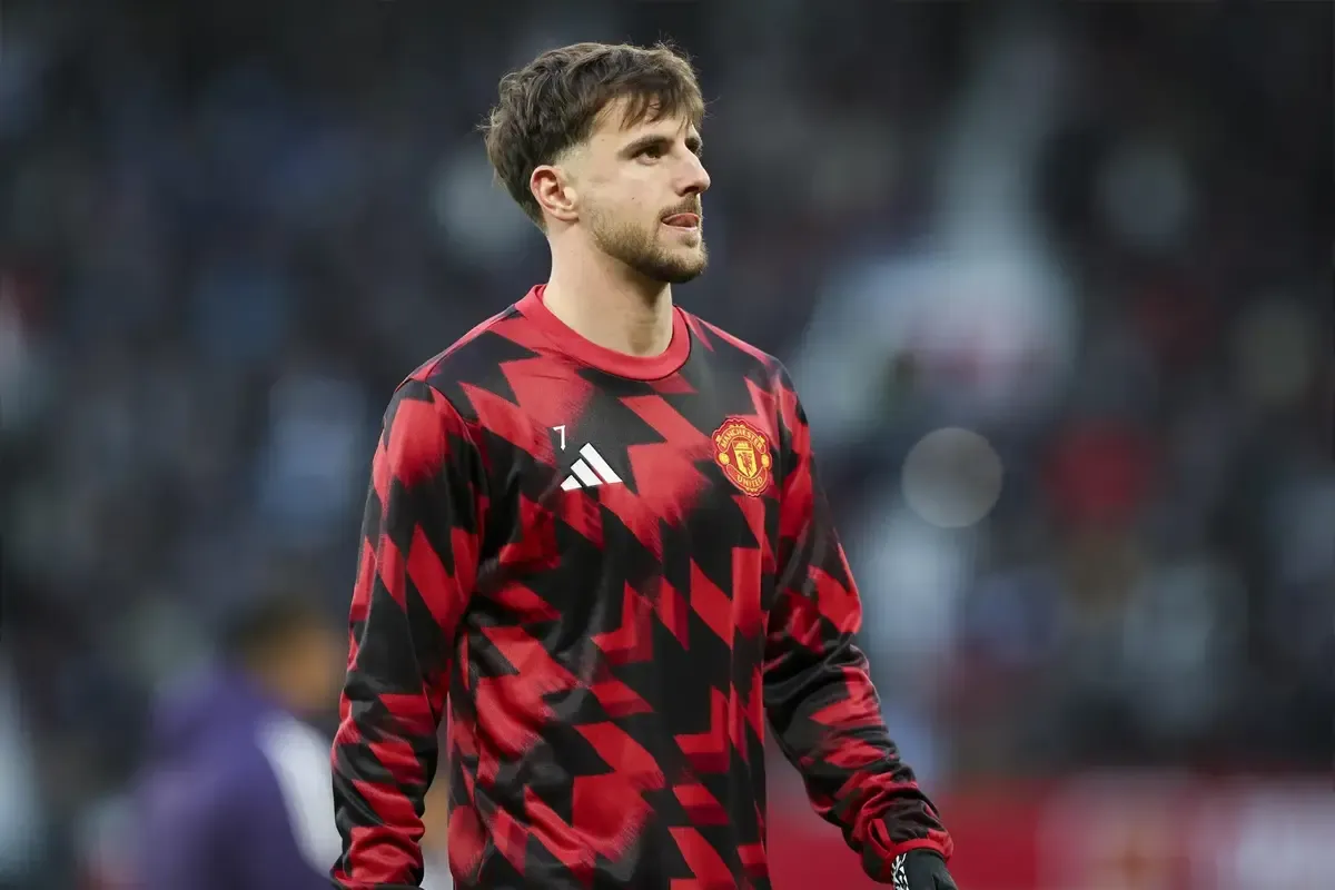 Mason Mount Jadi Sorotan: Dipuji di Era Amorim, Dikritik Fans Saat Carrick Diuji