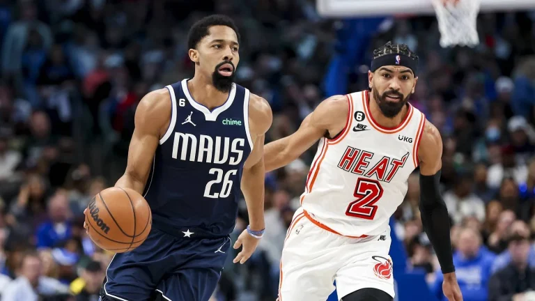 Mavericks Tumbangkan Heat 113-109: Flagg Bersinar, Miami Krisis 0-4 di Era Antetokounmpo
