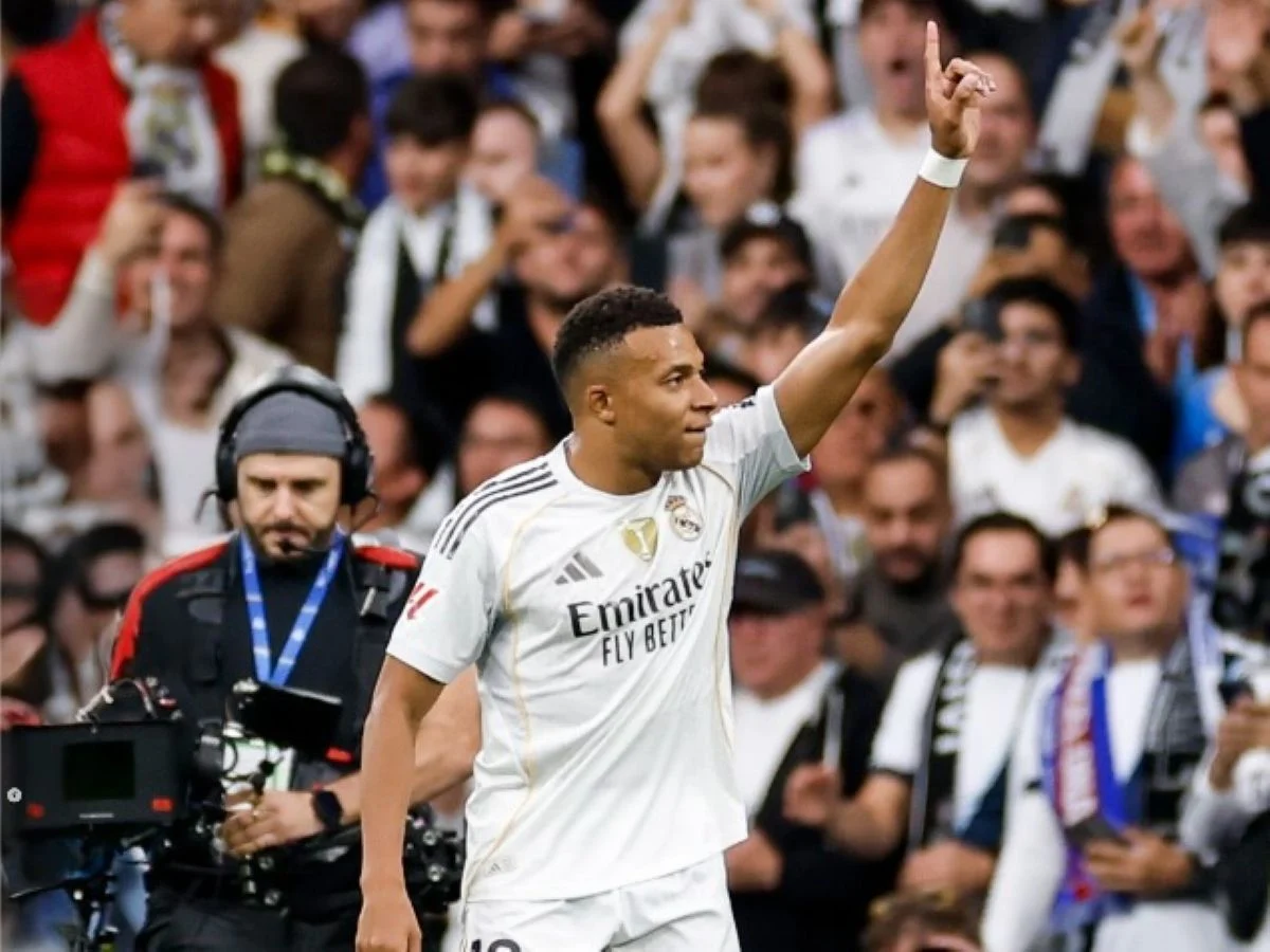 Mbappé Cetak Dua Gol, Real Madrid Permalukan Barcelona dan Panaskan Persaingan Puncak