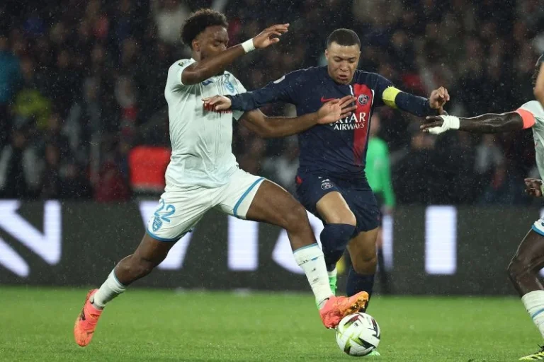 Mika Godts Kian Bersinar di PSG, Bantu Les Parisiens Pesta Gol di Kandang Le Havre
