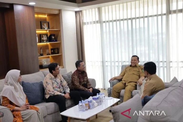 Momentum HLN ke-81, PLN UID Riau dan Kepri Jalin Sinergi Strategis dengan Pemprov Riau