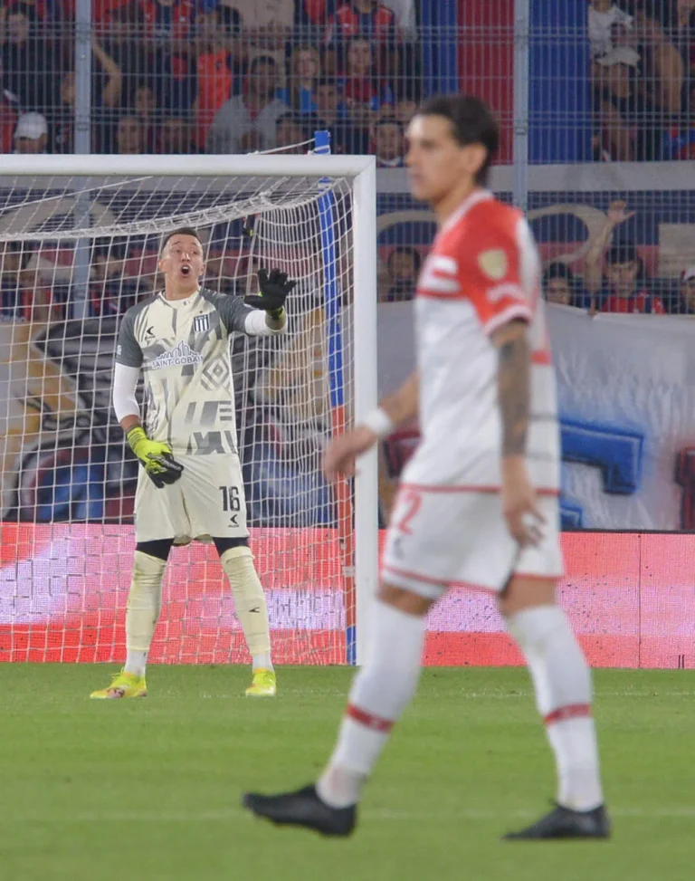 Muslera Jadi Mimpi Buruk, Flamengo Tersingkir Tragis dari Libertadores di Depan 72 Ribu Pendukung