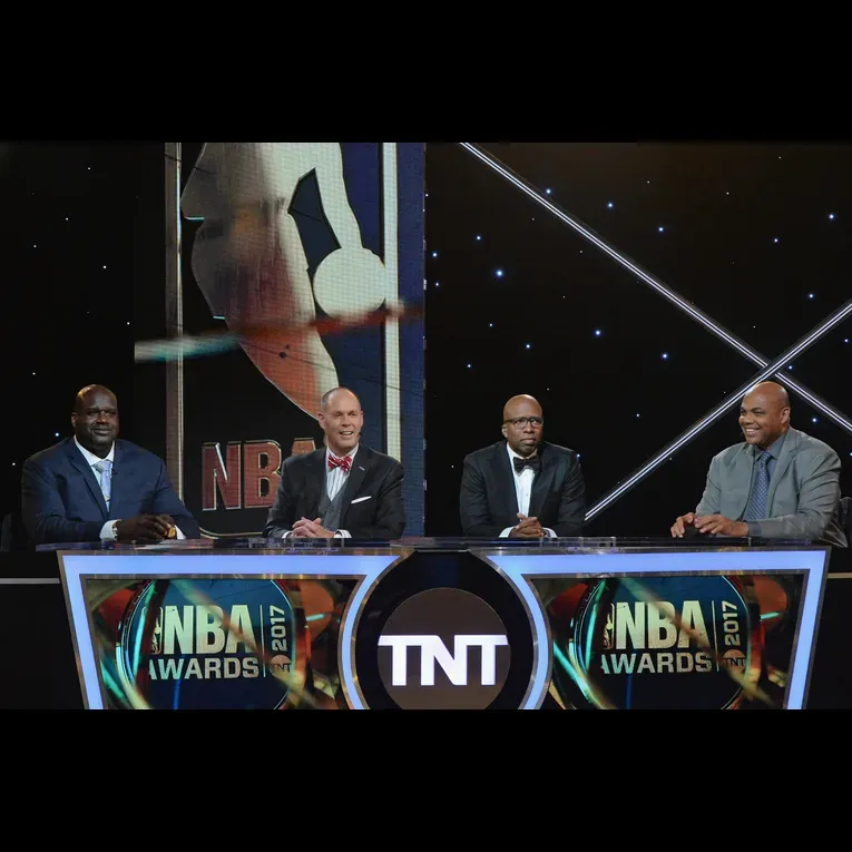 NBA Today: Badai Cedera Hantam Bintang, Drama Ernie Johnson hingga Kontroversi Flopping Mewarnai Awal Musim