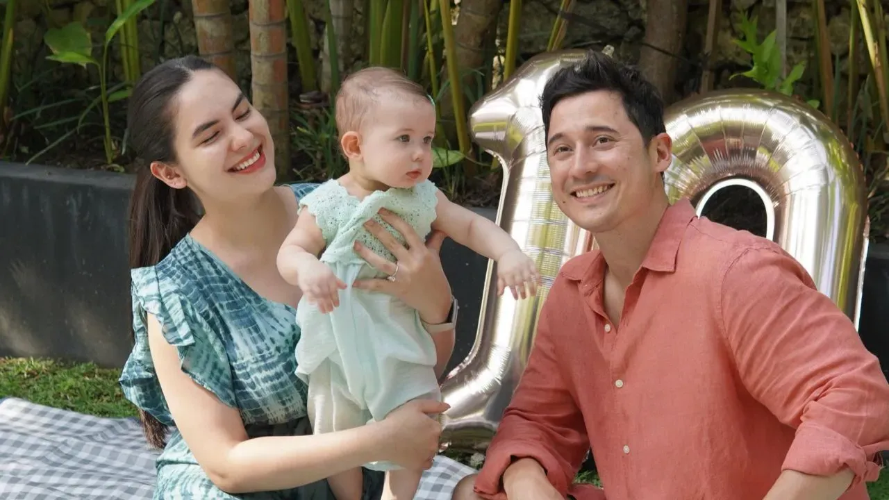 Nino Fernandez dan Steffi Zamora Bagikan Momen Haru di 10 Bulan Usia Baby Kaia, Netizen Ikut Bahagia