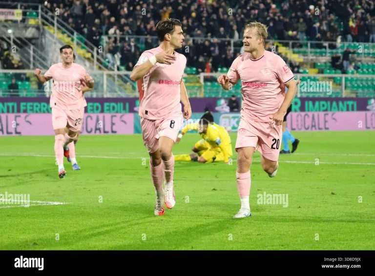 Palermo Tak Terbendung! Rosanero Puncaki Serie B Usai Tumbangkan Carrarese 2-1 di Barbera
