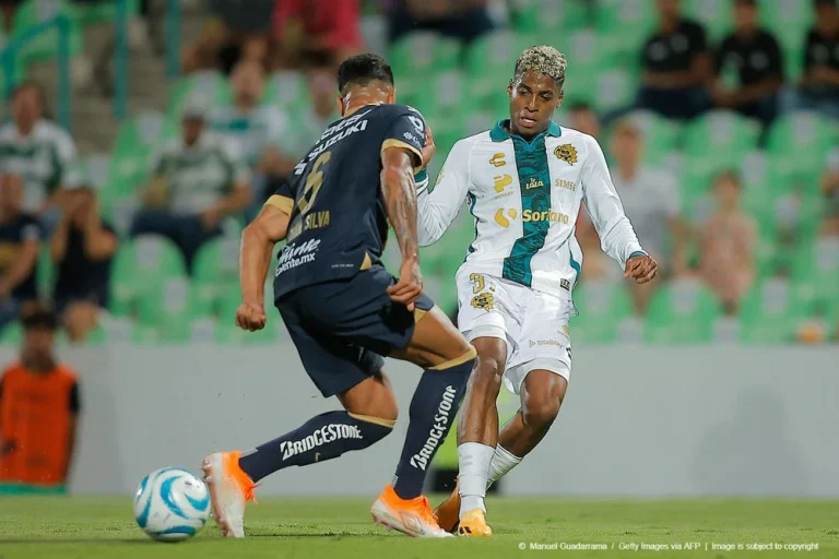 Pesta Gol di Corona: Santos Laguna Hancurkan Pumas UNAM 2-0 dan Cetak Sejarah Baru Liga MX