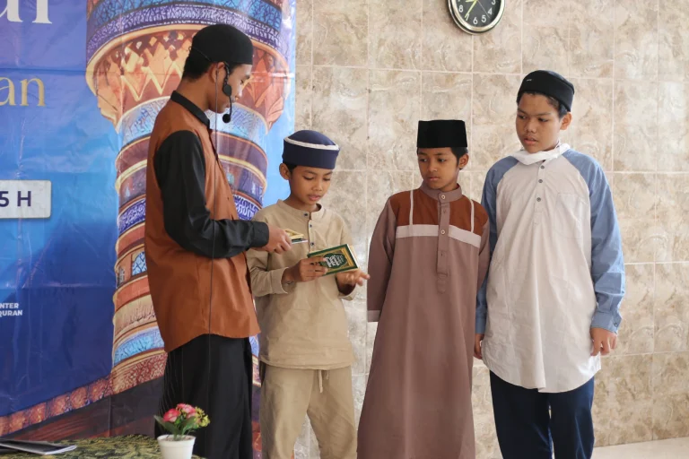 Pintu Pesantren Didobrak Dini Hari: Kronologi Penggerebekan Hamalatul Qur'an yang Kini Disorot MUI
