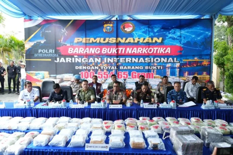 Polda Riau Musnahkan 100,55 Kilogram Narkotika Senilai Rp149,73 Miliar, 467.239 Jiwa Terselamatkan