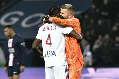 PSG Bungkam Lyon 2-0, Takhta Ligue 1 Kembali Direbut di Parc des Princes