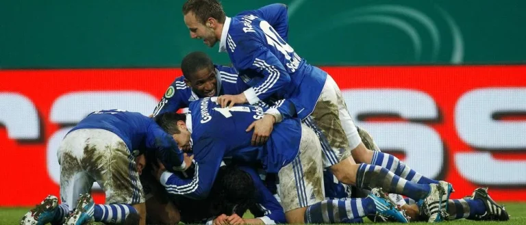 Schalke 04 Tersingkir dari DFB-Pokal: Kekalahan Memalukan yang Memperparah Krisis