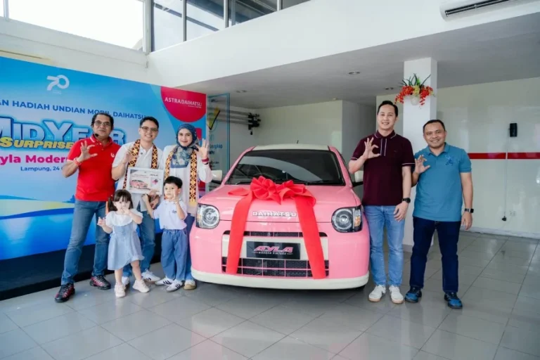 Tak Menyangka Pembeli Terios di Lampung Bawa Pulang Hadiah Mobil Ayla Modern Vintage
