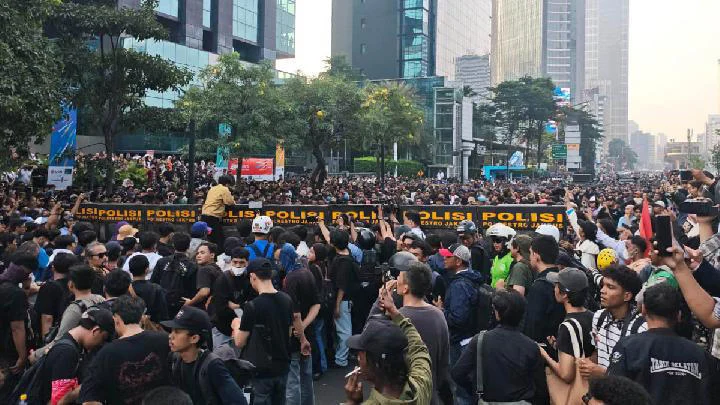 Taktik Kuda Troya hingga Tes Kejujuran: Di Balik Barikade Demo Mahasiswa di Bundaran HI