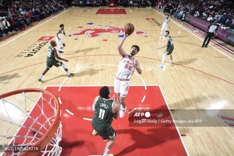 Tanpa Sengun dan Adams, Rockets Hadapi Krisis Center di Kandang Bucks