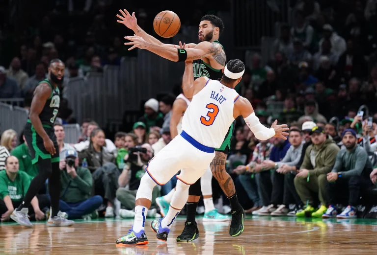 Tatum Bangkit di Momen Krusial, Celtics Tumbangkan Knicks dalam Duel Sengit NBA