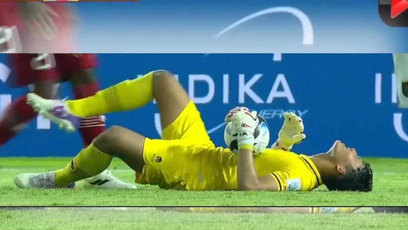Tragedi di Bawah Mistar: Cedera Ikram Algiffari Bikin Kiper Semen Padang Kehilangan Masa Depan Musim Ini