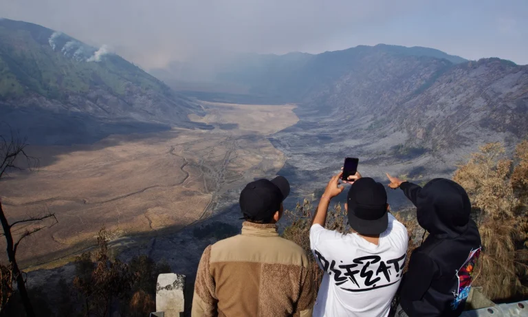 Tragedi Karhutla Bromo: Korban Meninggal Karhutla Bertambah, Total Enam Nyawa Melayang