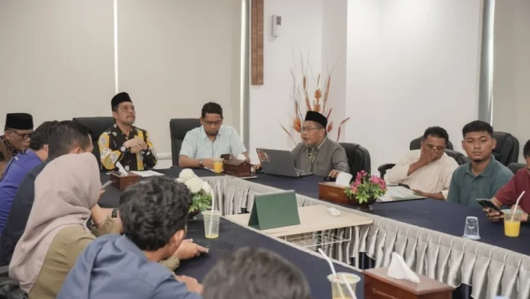 UMRI Wisuda 1.351 Lulusan, Cetak Rekor Baru dan Tegaskan Komitmen Mutu Pendidikan