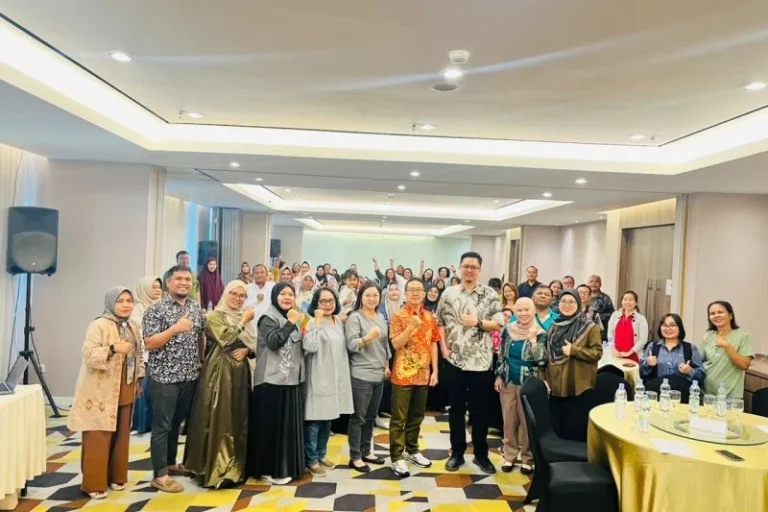 Waspadai Nyeri Leher dan Punggung, Pakar Edukasi Masyarakat Pekanbaru Pentingnya Deteksi Dini Kesehatan Saraf dan Tulang Belakang