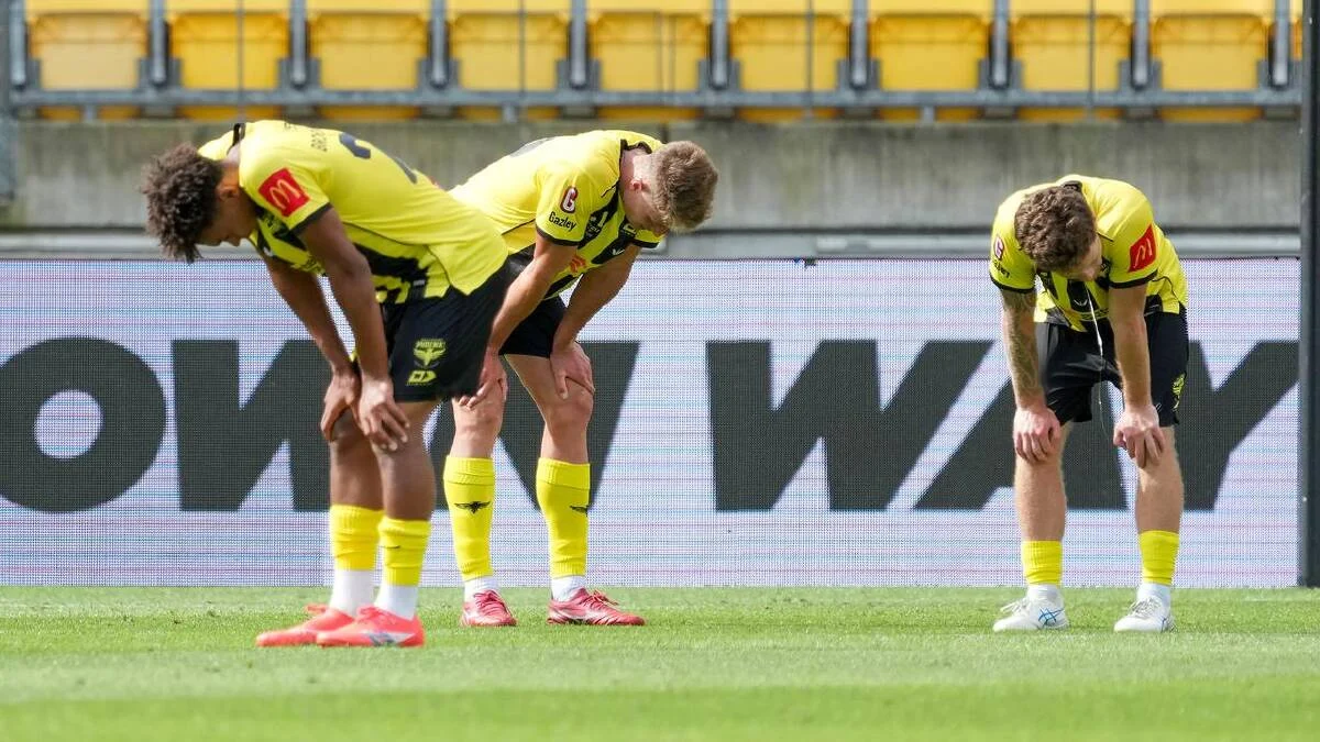 Wellington Phoenix Sempurna di Australia A-League, Jets Tertunduk dan VAR Jadi Sorotan